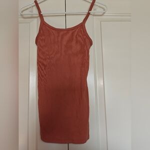 Rust (orange/pink) robbed tank